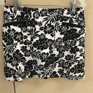 Paraphrase Golf Skort, Black White Print